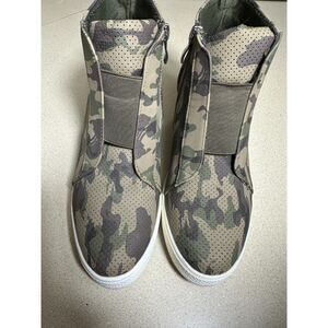 Ccocci Wedge Perforated Faux Suede Camo Sneakers Side Zip "Zoey" Size 8